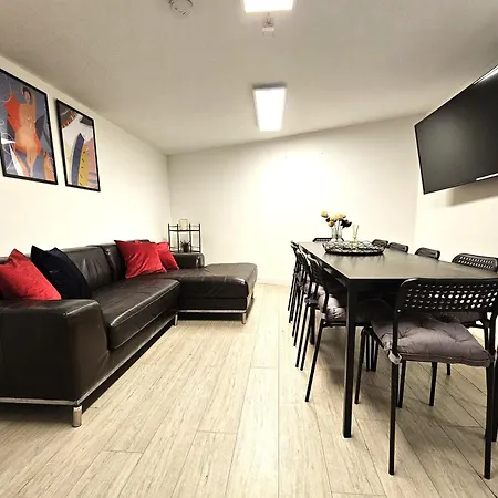 Apartment Representative *