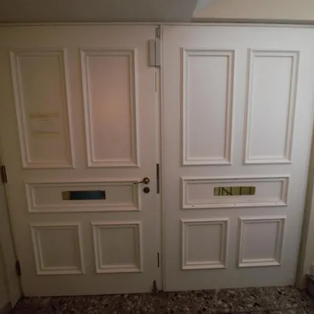 Tolstov-hotels Large City In Villa *