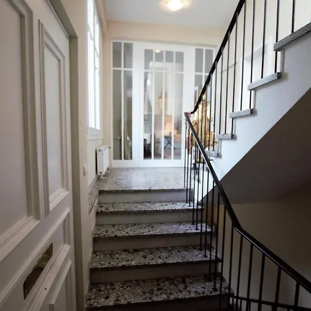 Villa Tolstov-hotels Large City In Meerbusch