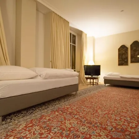 Tolstov-hotels Large City In Villa