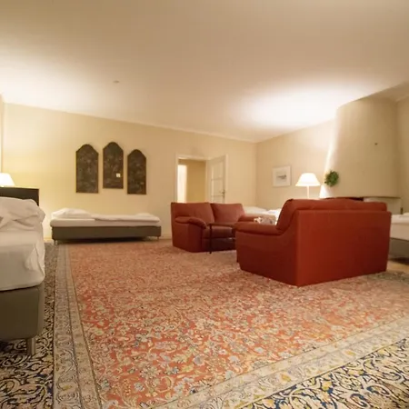 Villa Tolstov-hotels Large City In Meerbusch